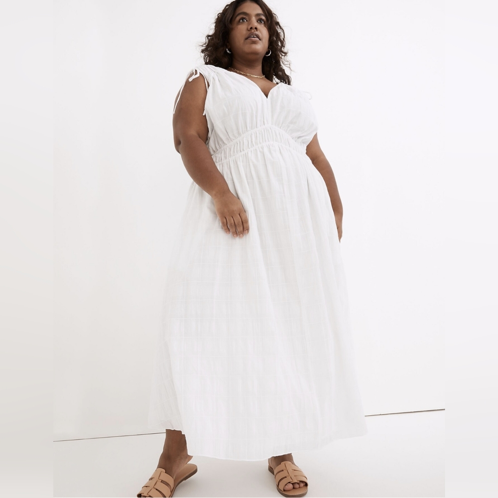 Made well Plus Sophia Smocked Midi Dress in Windowpane